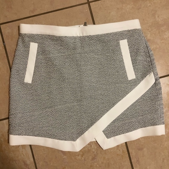 Banana Republic white and white skirt - Picture 4 of 4